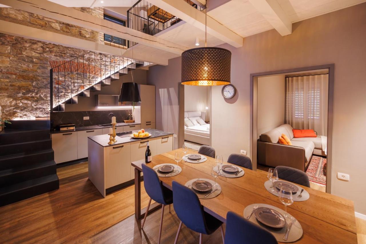 Robida & Hotel Crni Kal